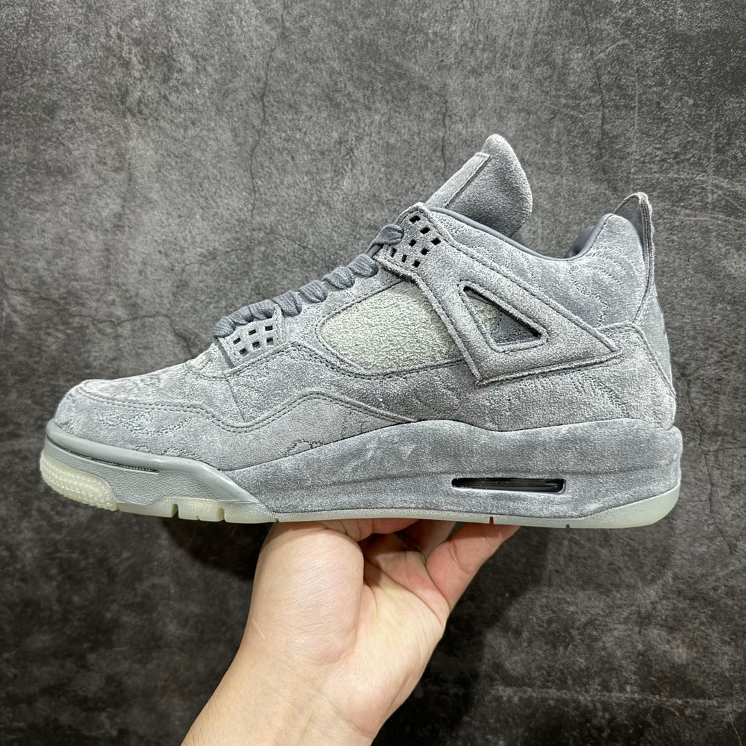 KAWS x Air Jordan AJ4