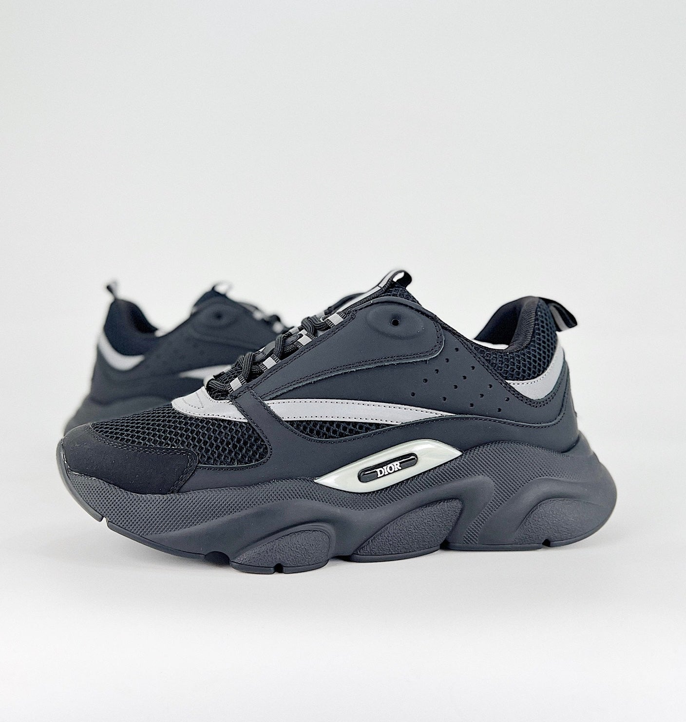 Dior B22