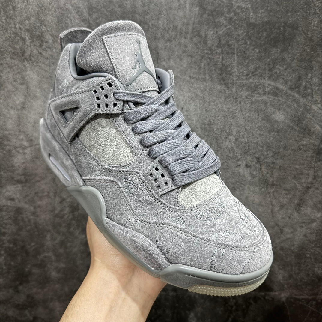 KAWS x Air Jordan AJ4