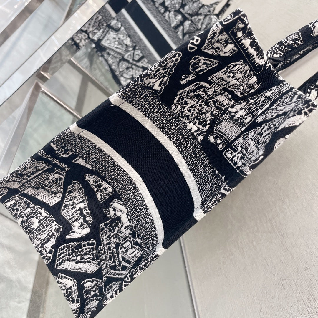 Medium Dior Book Tote